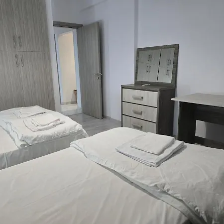 Project 99 - Breakbooking Cy Apartment *