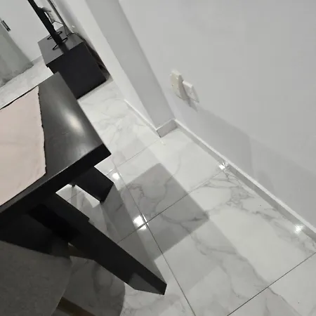 Project 99 - Breakbooking Cy Apartment Limassol