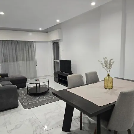 Project 99 - Breakbooking Cy Apartment