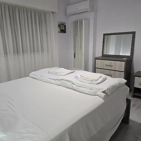 Project 99 - Breakbooking Cy Apartment *