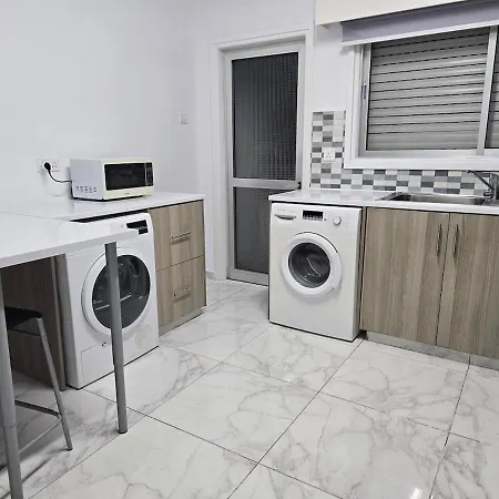 Apartment Project 99 - Breakbooking Cy